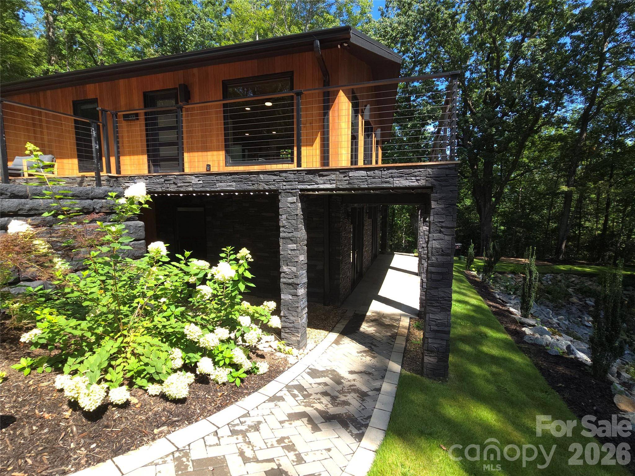 272 Bluebird RD, Lake Lure, NC 28746