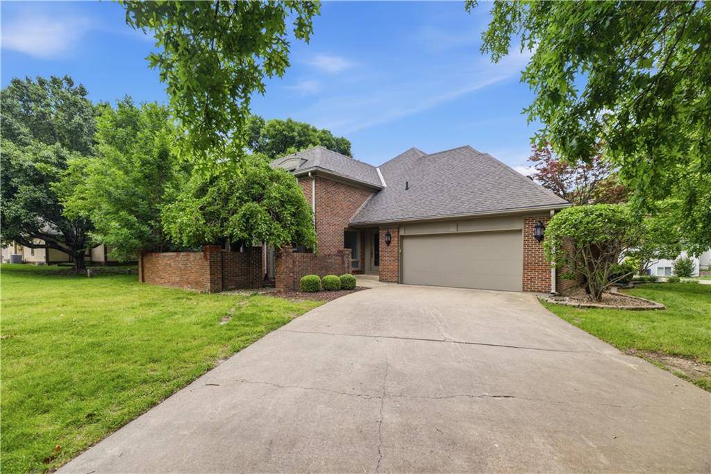5204 W 112th ST, Leawood, KS 66211