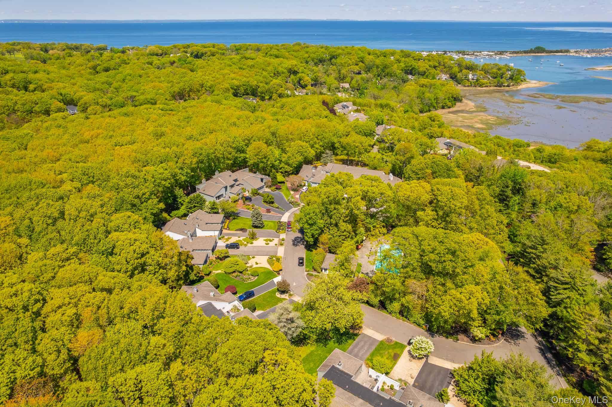 35 Timberline CIR, Port Jefferson, NY 11777