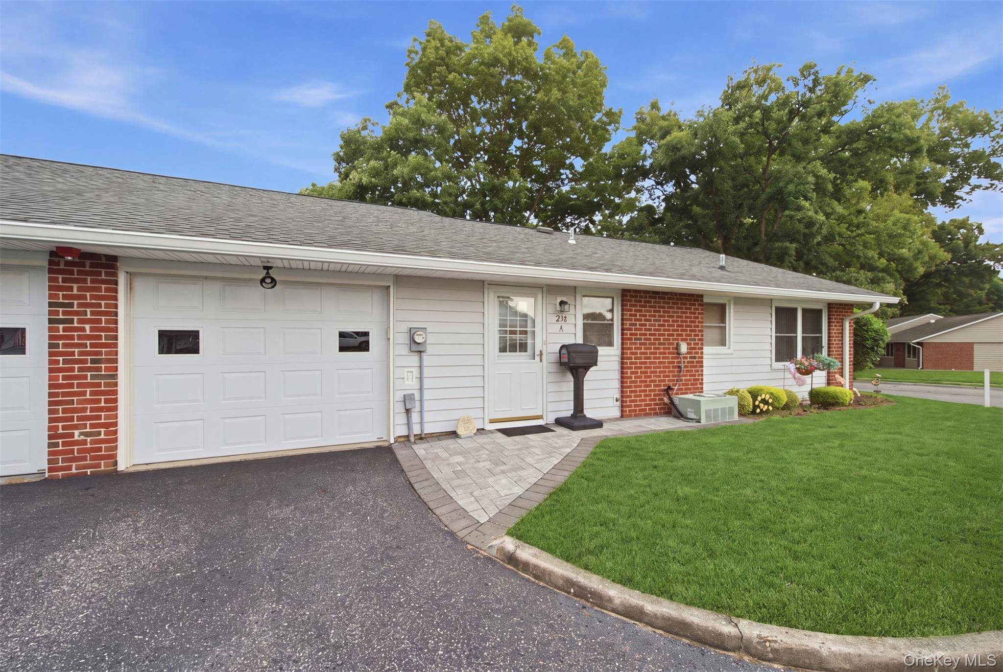 238 Blackpool CT #A, Ridge, NY 11961