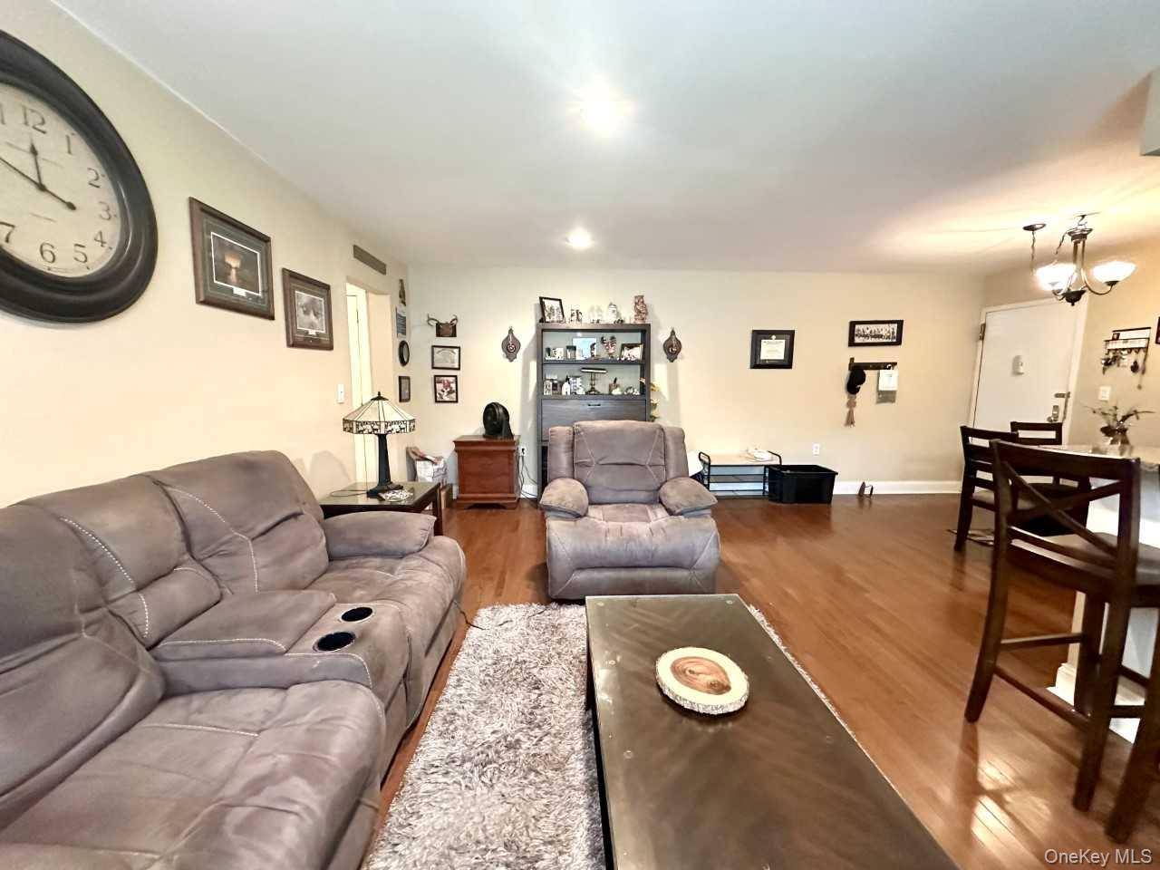 4 Rose ST #Bldg 4 - #E1, Oceanside, NY 11572