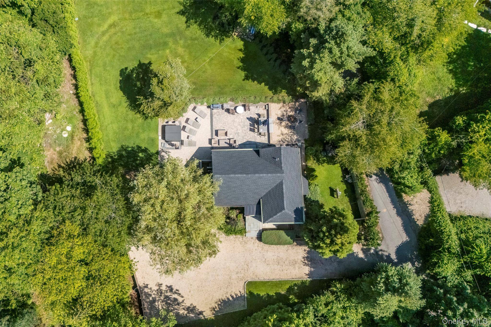 845 County Road 39, Southampton, NY 11968