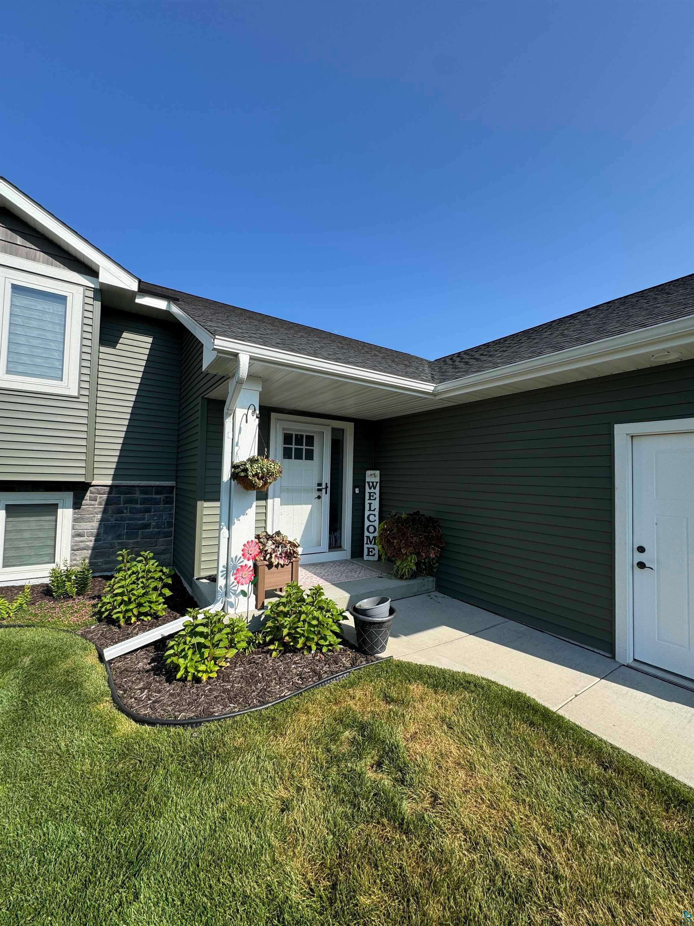 3177 Kingston St, River Falls, WI 54022