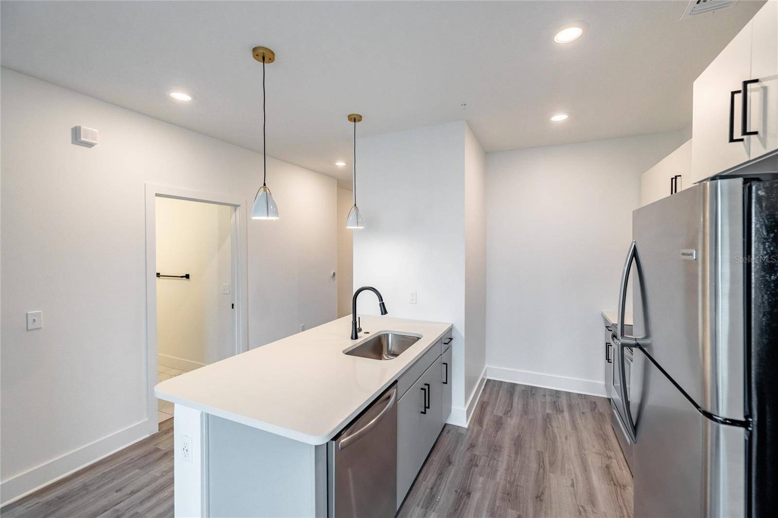 1420 LAKEFRONT DR #ST-3303, Sarasota, FL 34240