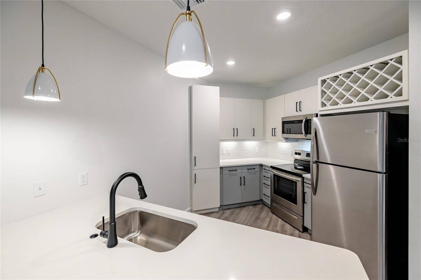 1420 LAKEFRONT DR #6208, Sarasota, FL 34240