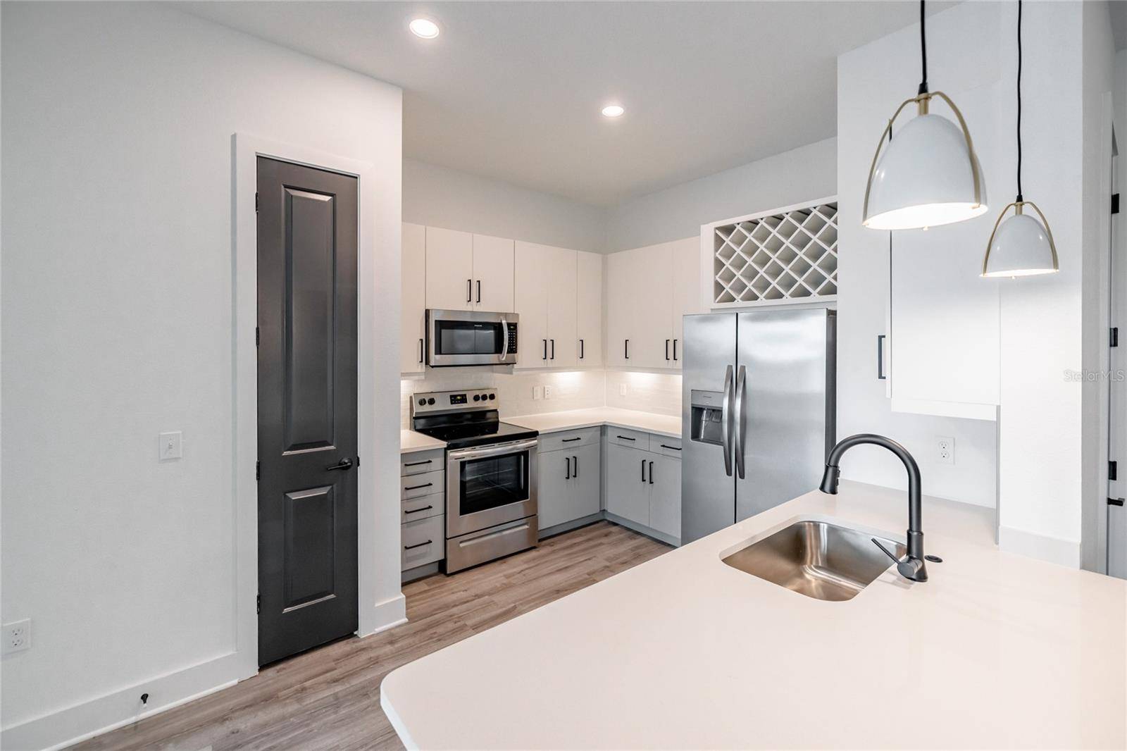 1420 LAKEFRONT DR #4106, Sarasota, FL 34240