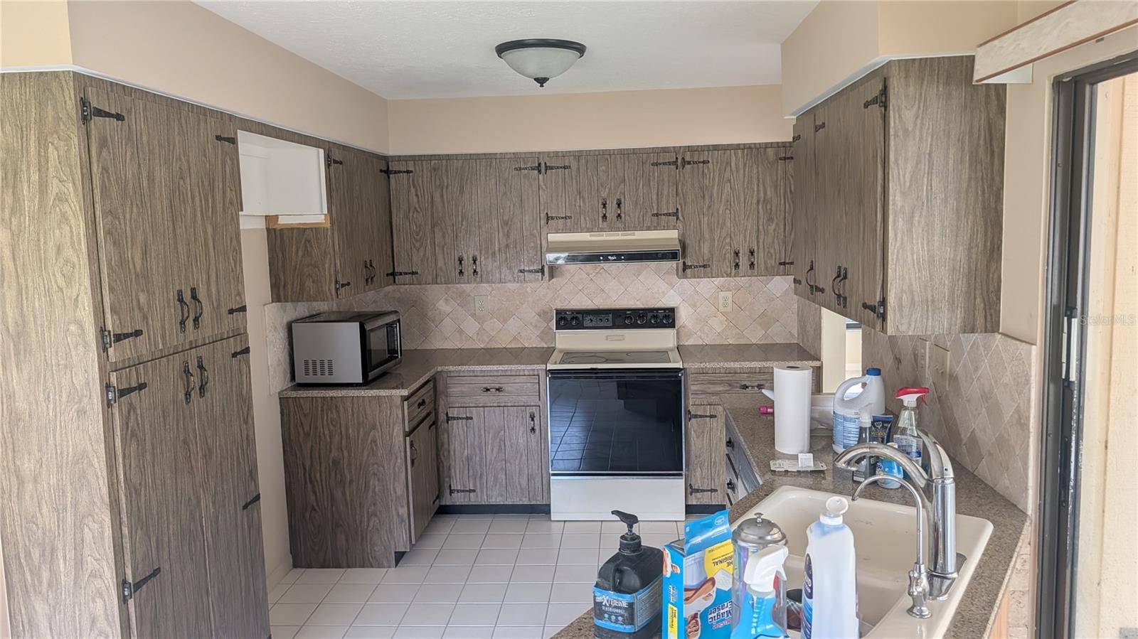 3720 PIN OAKS ST, Sarasota, FL 34232