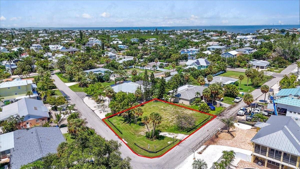 302 73RD ST, Holmes Beach, FL 34217