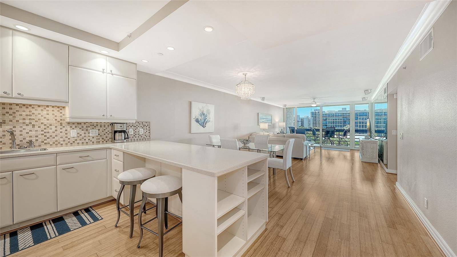 1075 GULF OF MEXICO DR #303, Longboat Key, FL 34228