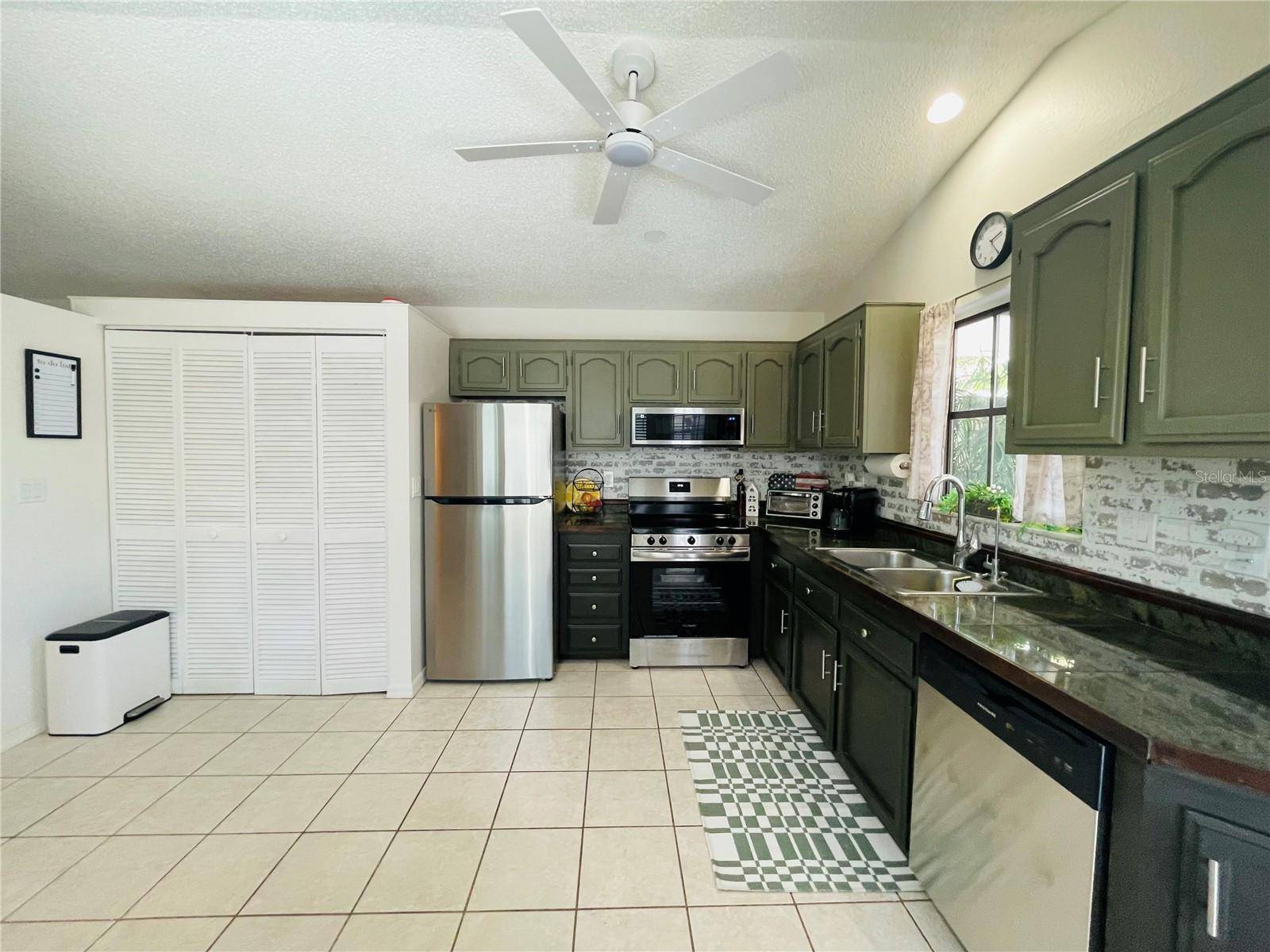 255 BOUNDARY BLVD #104, Rotonda West, FL 33947
