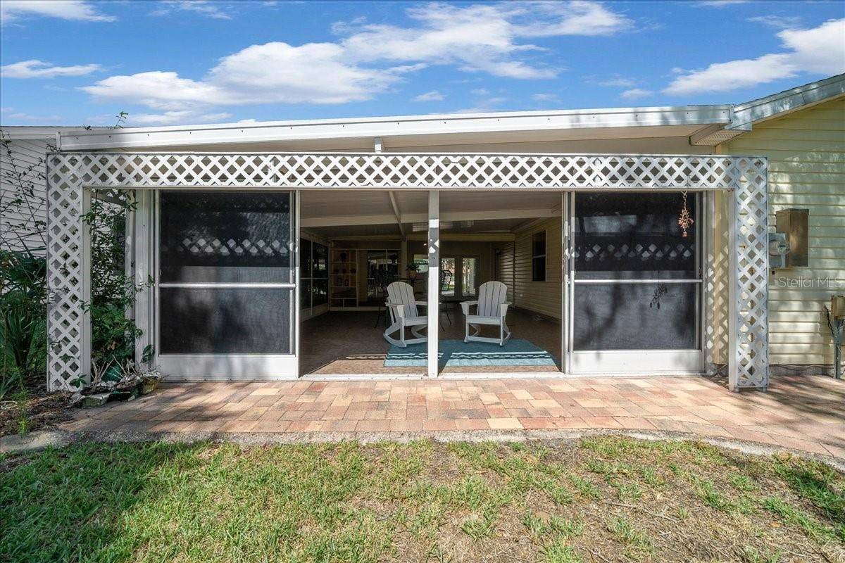 1133 DEL TORO DR, Lady Lake, FL 32159