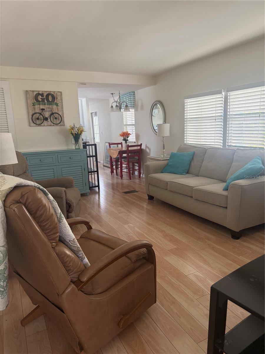 716 CAREFREE, Venice, FL 34285
