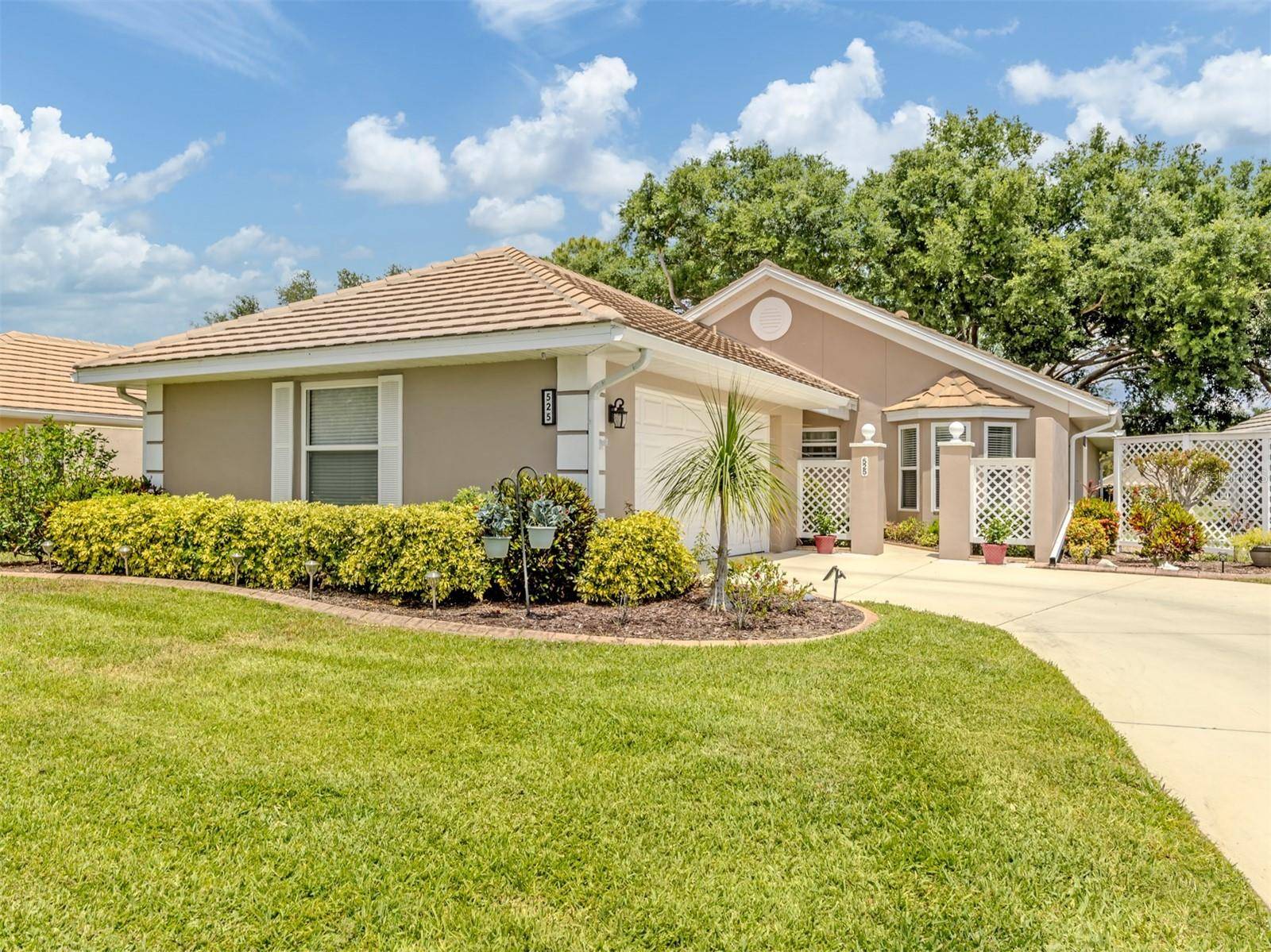 525 CLUBSIDE CIR #53, Venice, FL 34293