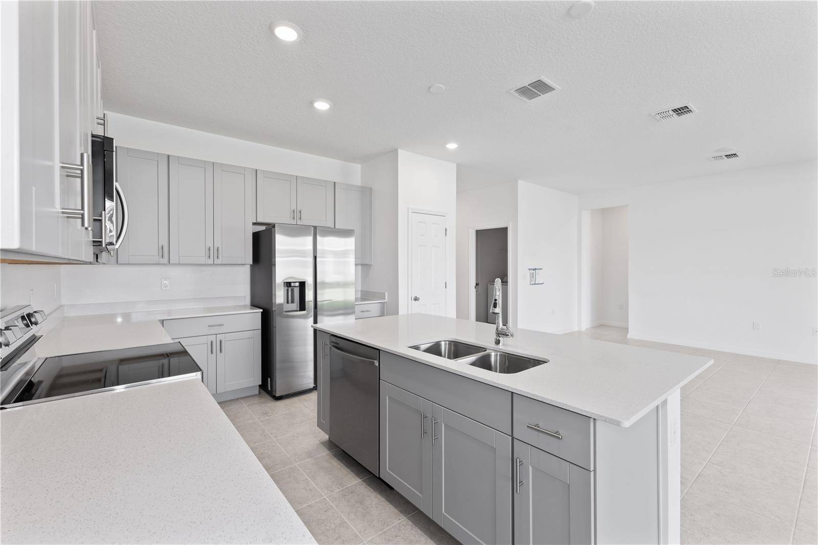 495 SILVER PALM DR, Haines City, FL 33844
