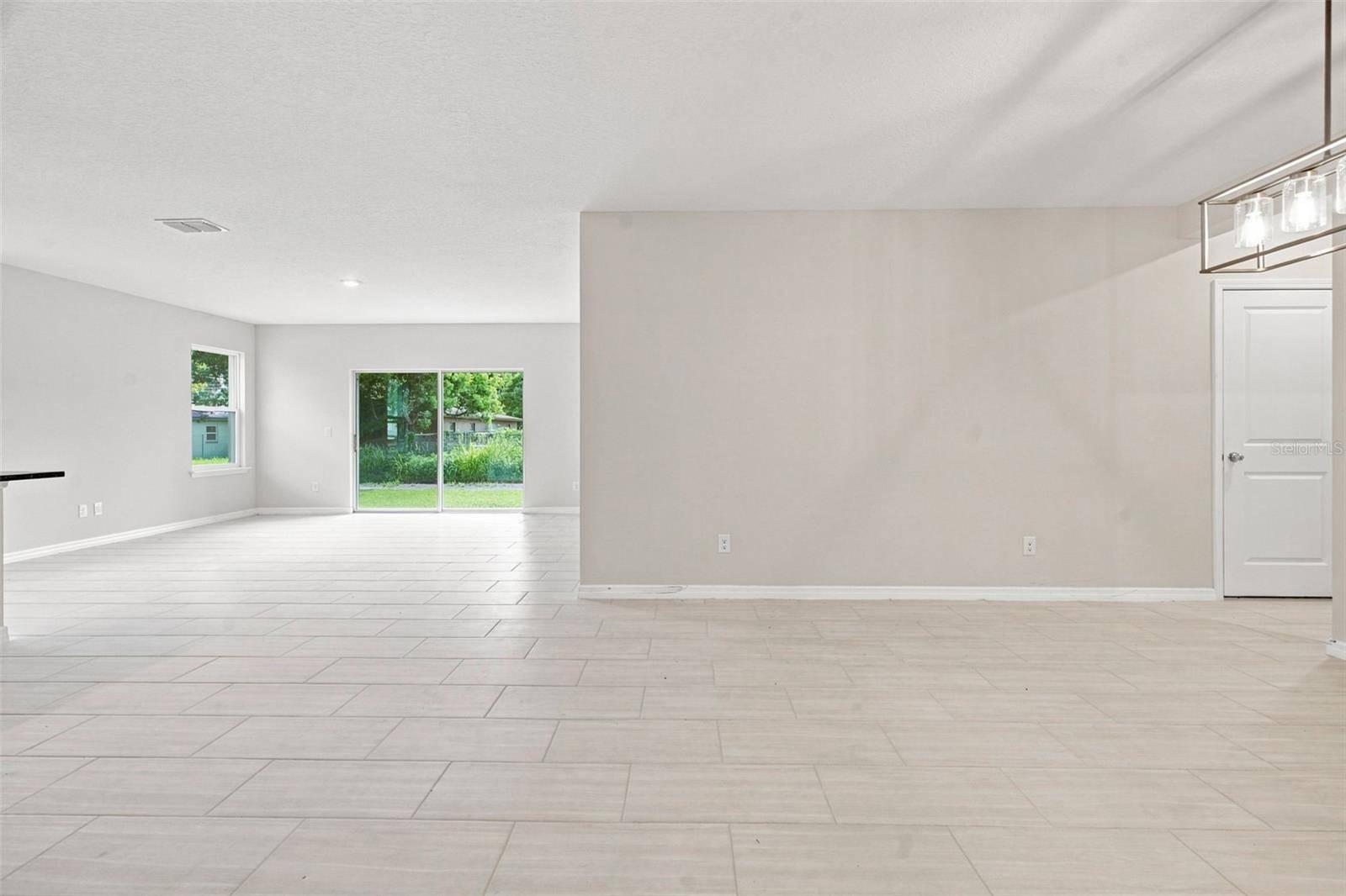 809 S LOCUST AVE, Sanford, FL 32771
