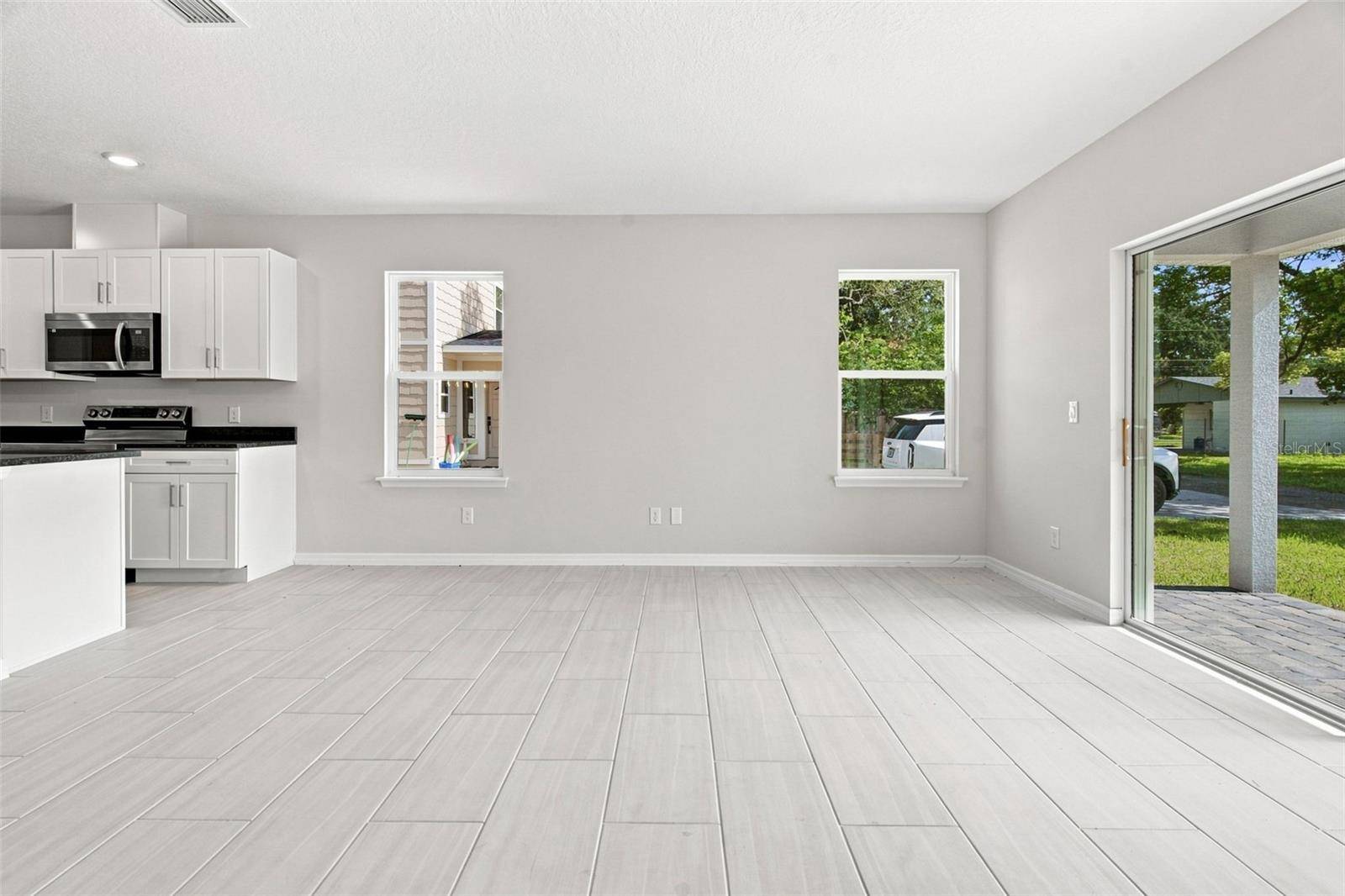 809 S LOCUST AVE, Sanford, FL 32771
