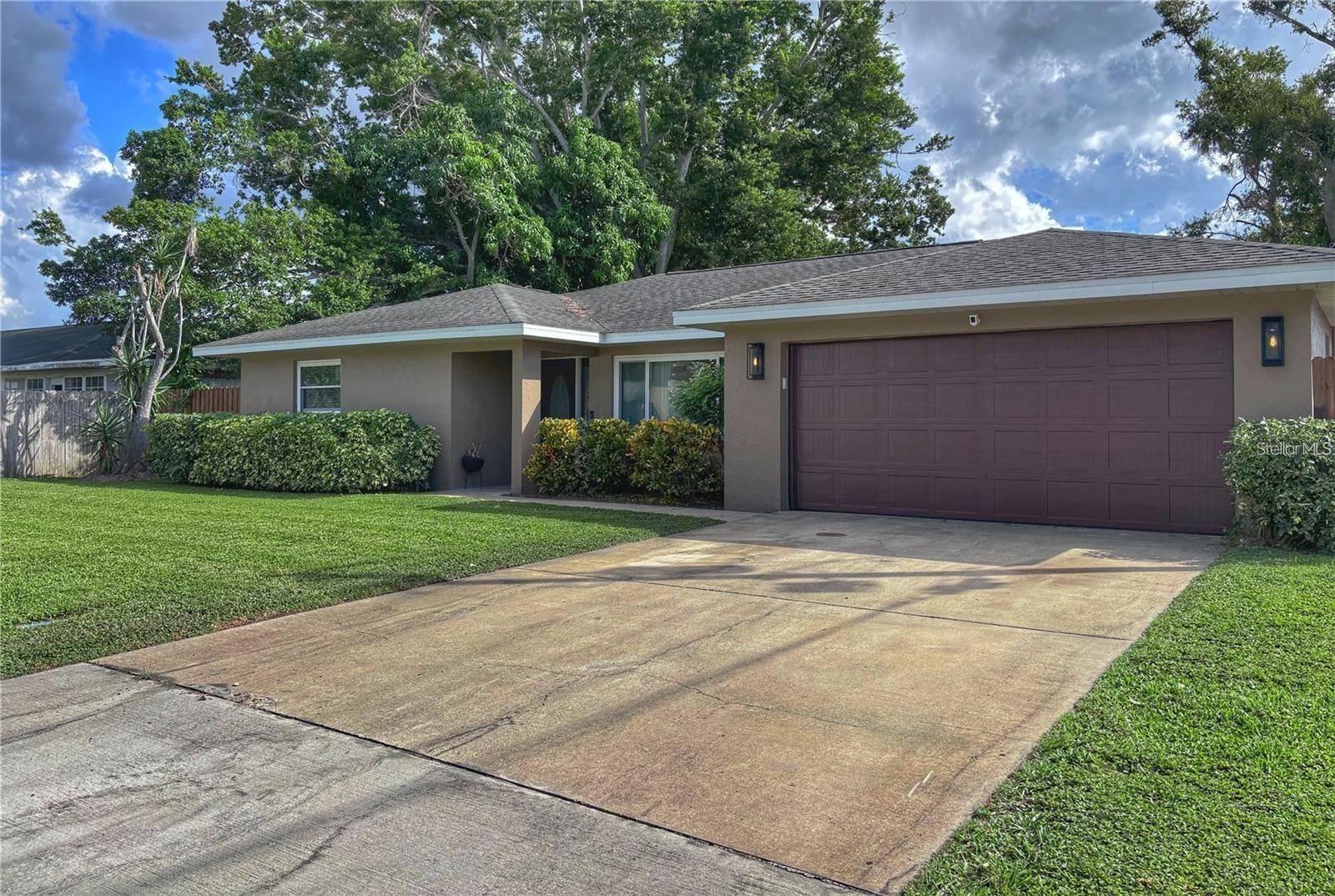 4033 13TH AVE W, Bradenton, FL 34205