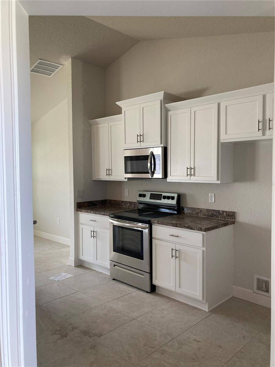 8 DOGWOOD PL, Ocala, FL 34472