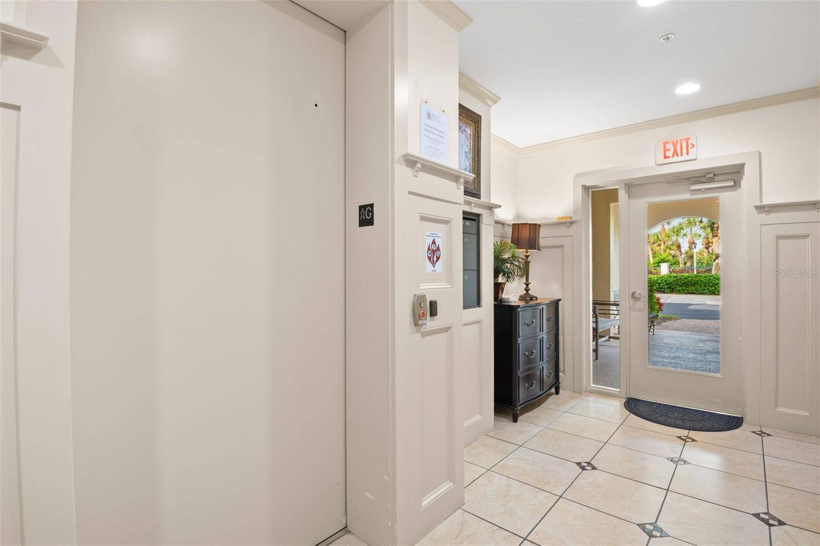 8 ACADEMY WAY S #123, St Petersburg, FL 33711