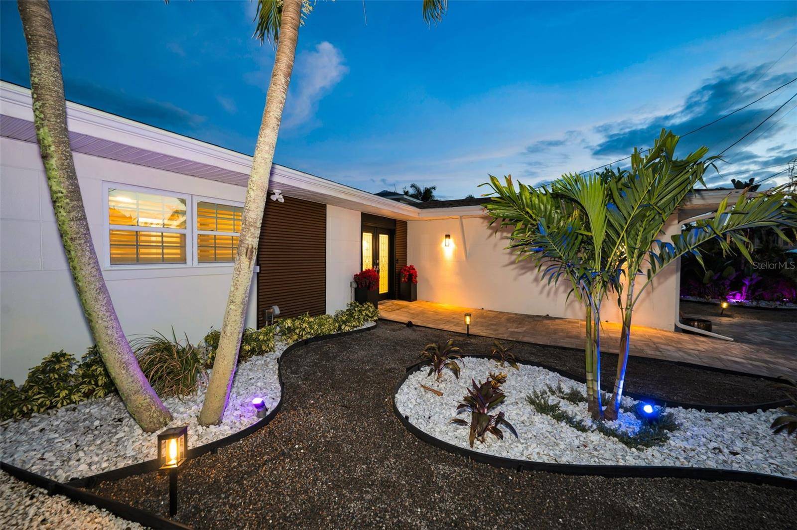 16353 REDINGTON DR, Redington Beach, FL 33708