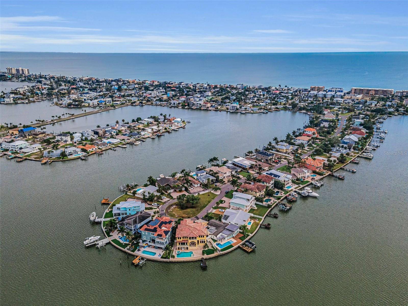 16353 REDINGTON DR, Redington Beach, FL 33708