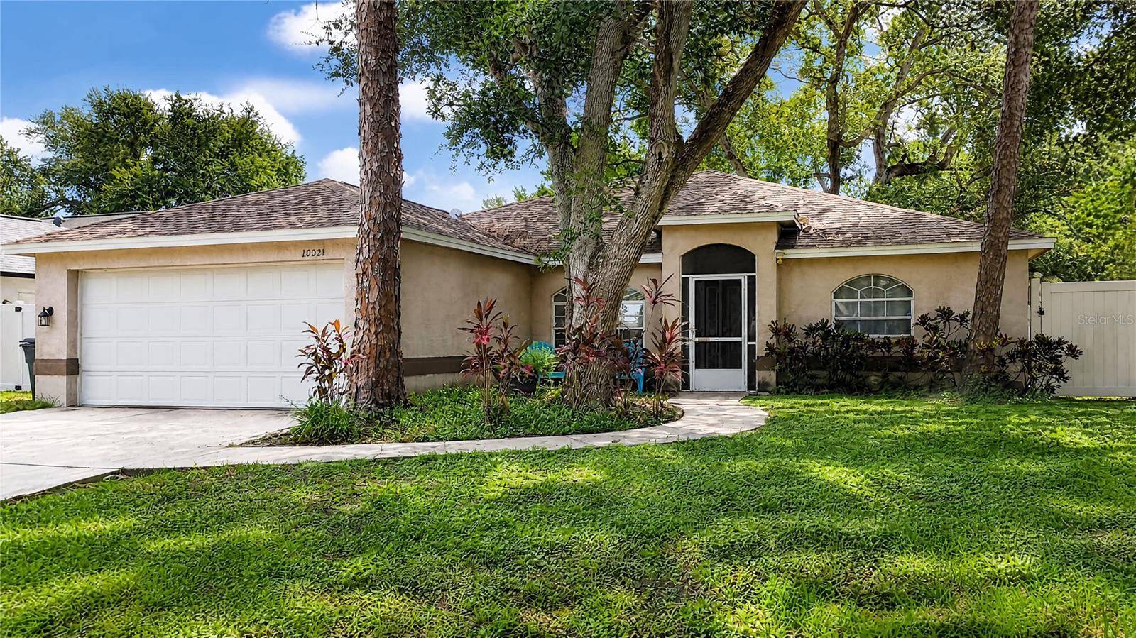 12021 68TH ST, Largo, FL 33773