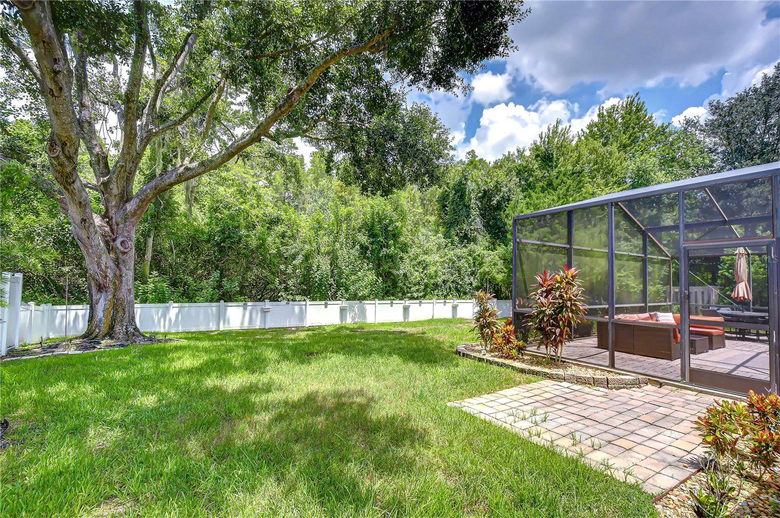 19707 ELLENDALE DR, Land O Lakes, FL 34638