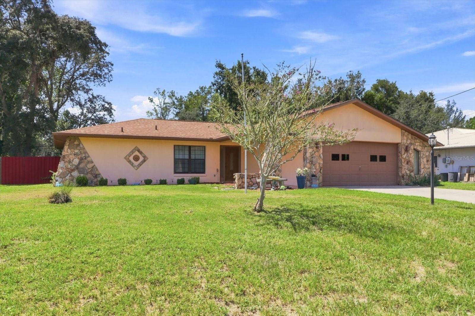 8830 N AMBOY DR, Citrus Springs, FL 34433