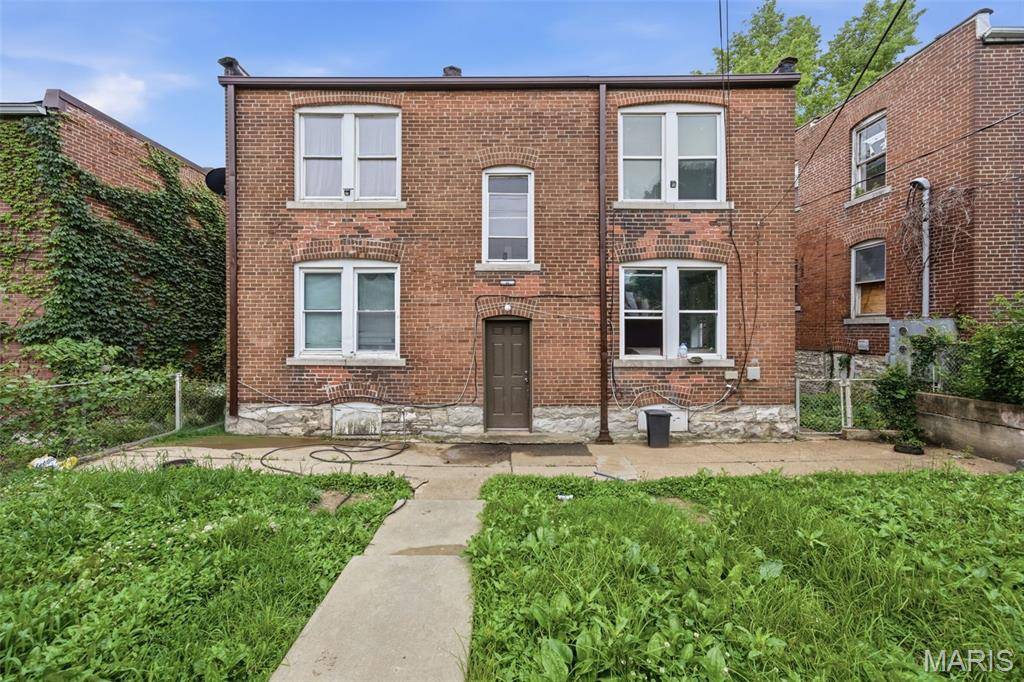 2845 Meramec ST, St Louis, MO 63118