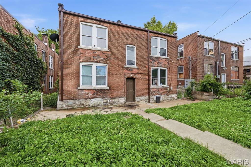 2845 Meramec ST, St Louis, MO 63118