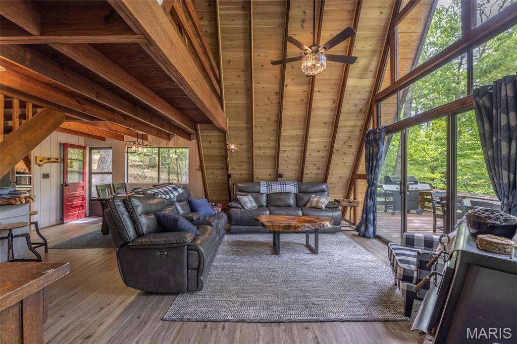 701 Solitude Ridge DR, Innsbrook, MO 63390