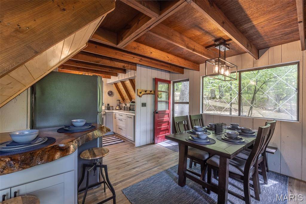701 Solitude Ridge DR, Innsbrook, MO 63390