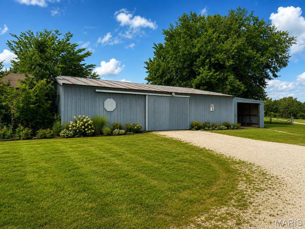 8107 State Highway 185, Leslie, MO 63056