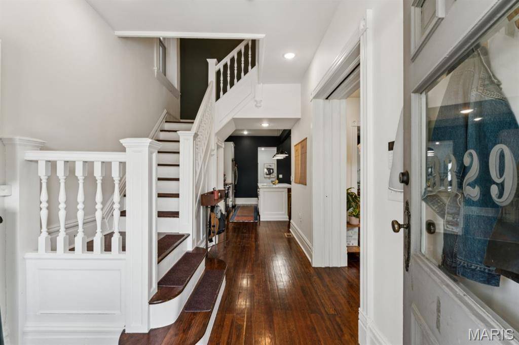 3329 Vista AVE, St Louis, MO 63104