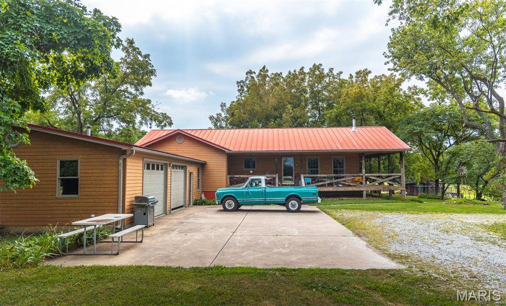 1137 Highway F, Eolia, MO 63344