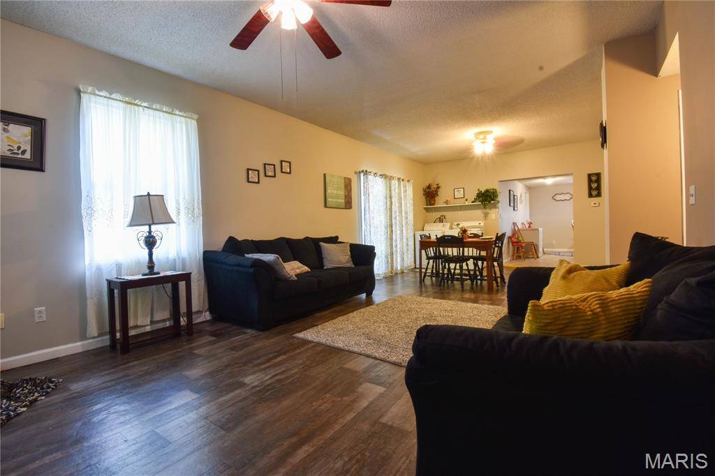 101 Mor ST, Wilsonville, IL 62093