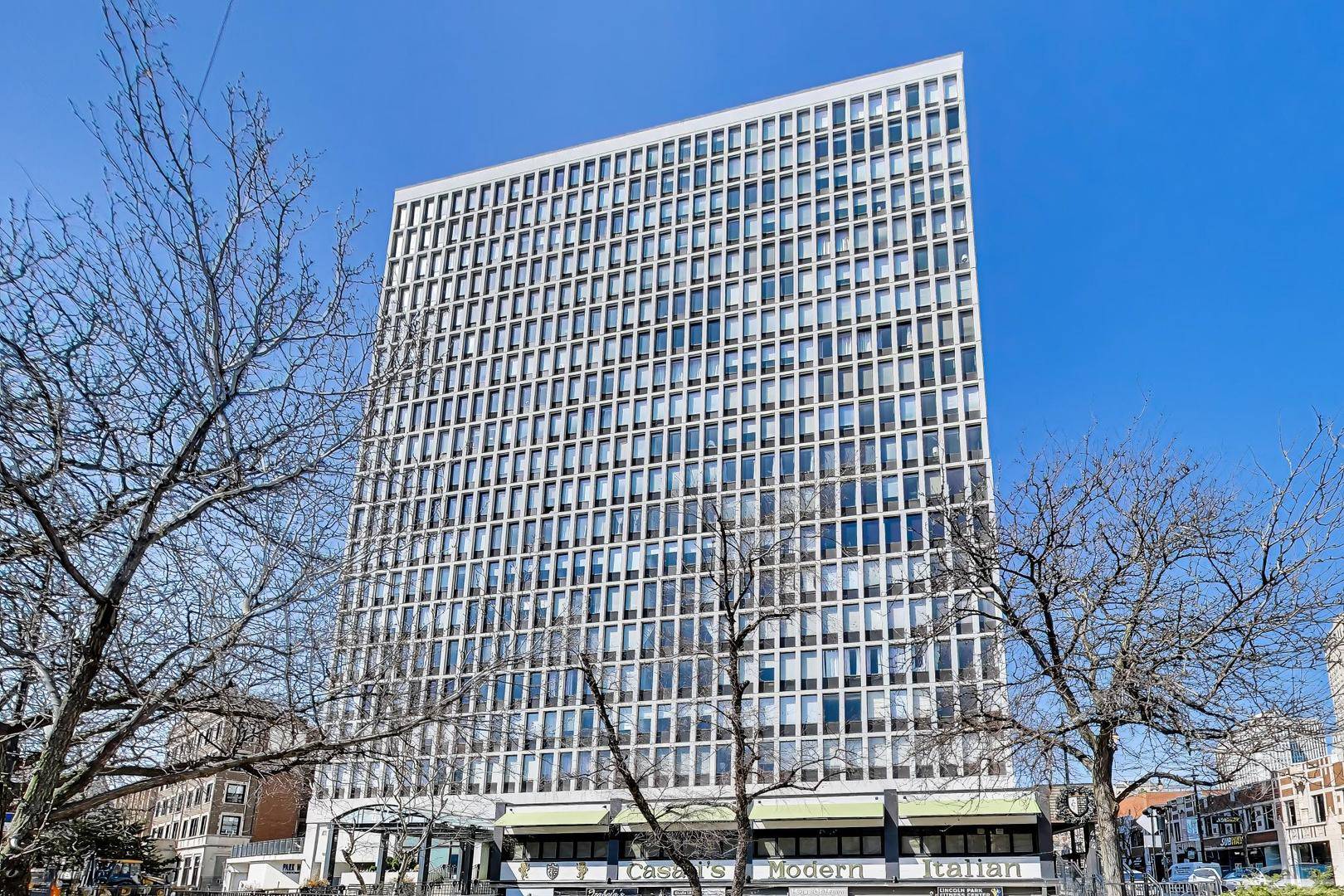 444 W FULLERTON Pkwy #305, Chicago, IL 60614