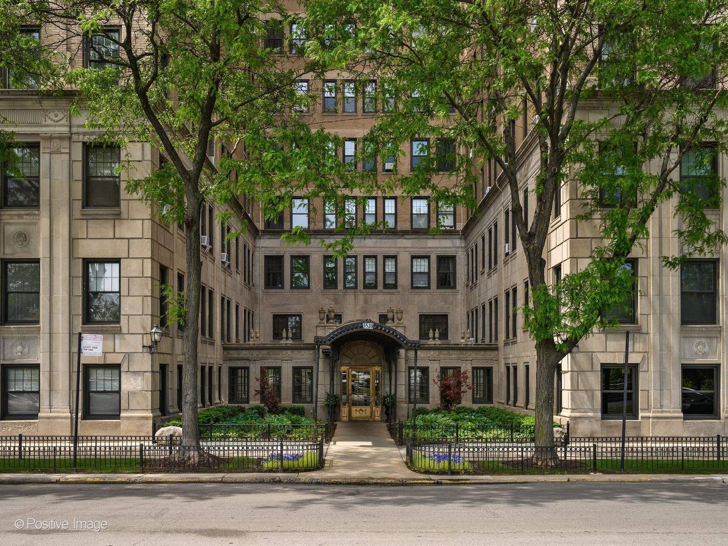 3520 N LAKE SHORE DR #6N, Chicago, IL 60657