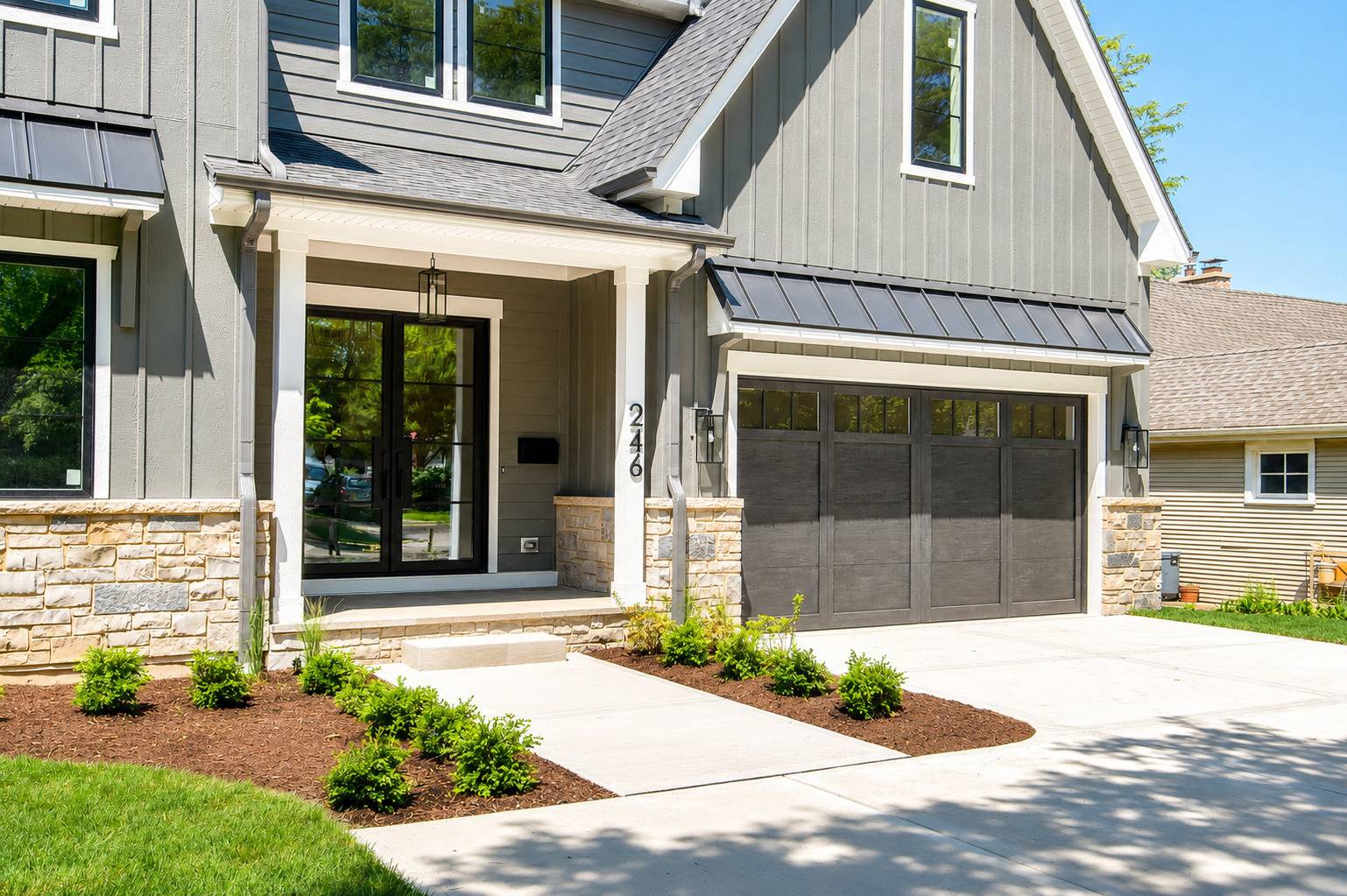 246 Holmes AVE, Clarendon Hills, IL 60514