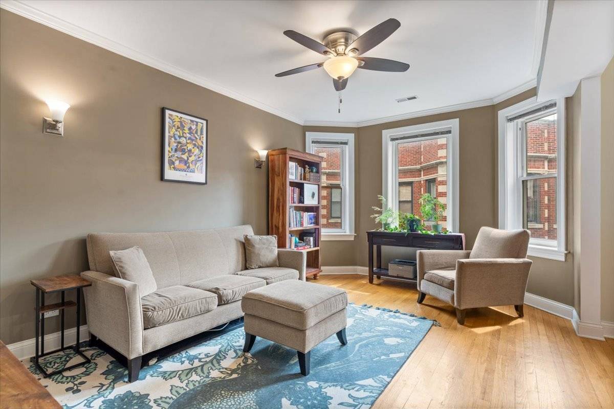 926 W Ainslie ST #3S, Chicago, IL 60640