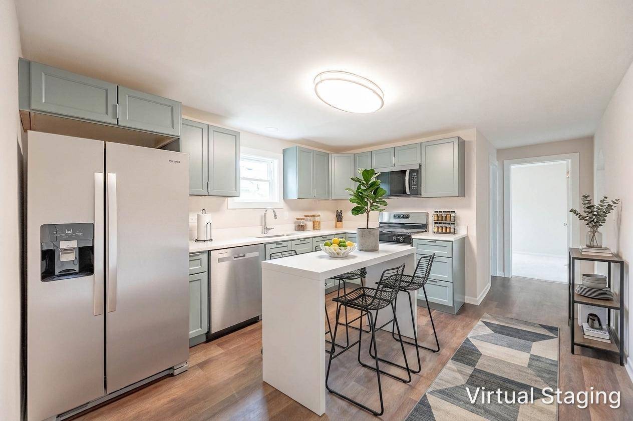 3027 W 141st ST, Blue Island, IL 60406