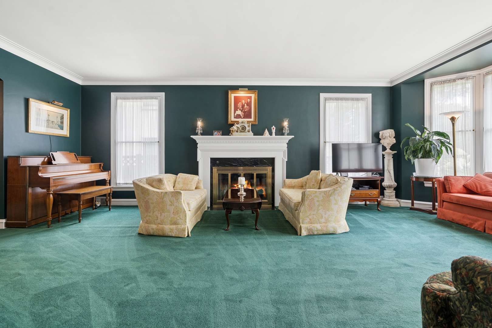 6026 N Forest Glen AVE, Chicago, IL 60646