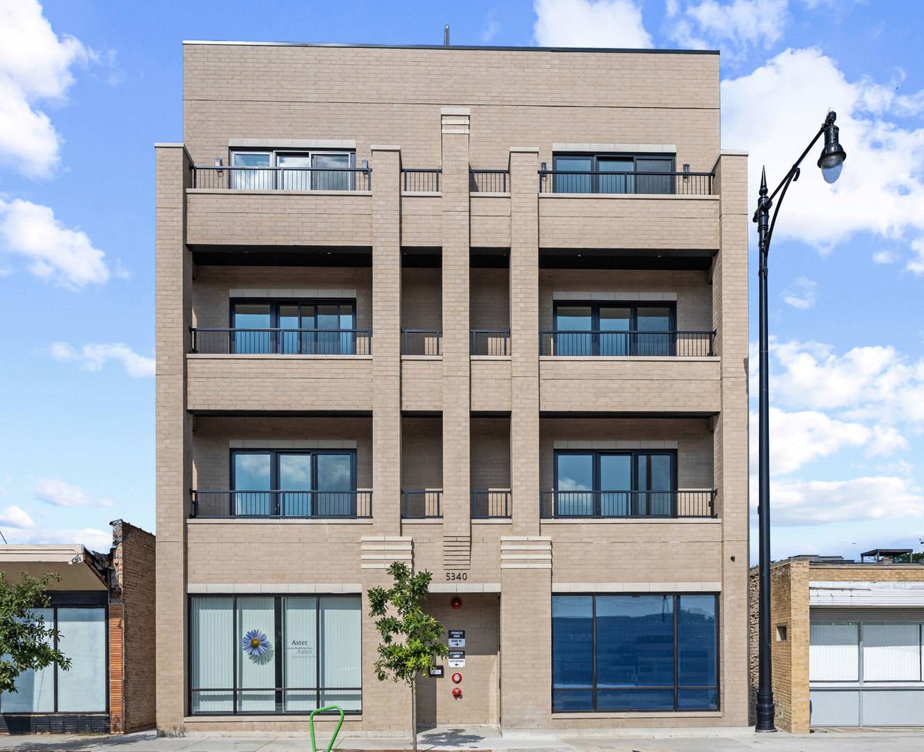 5340 N Lincoln AVE #203, Chicago, IL 60625