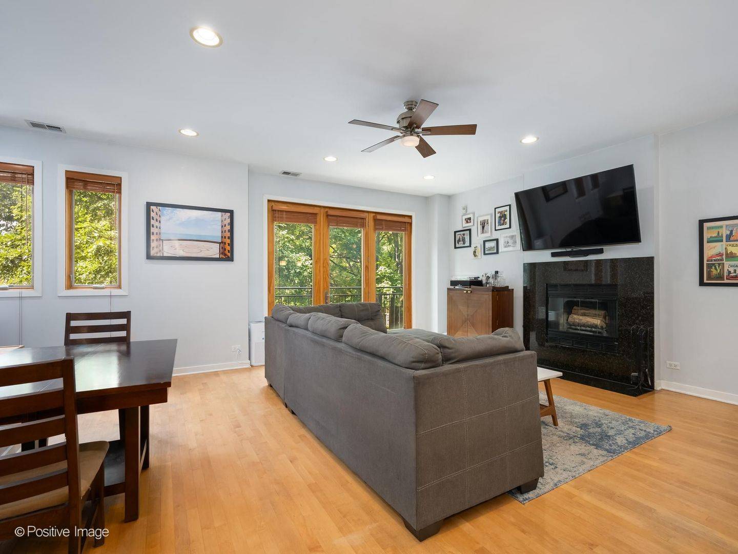 3417 N Bosworth ST #2, Chicago, IL 60657