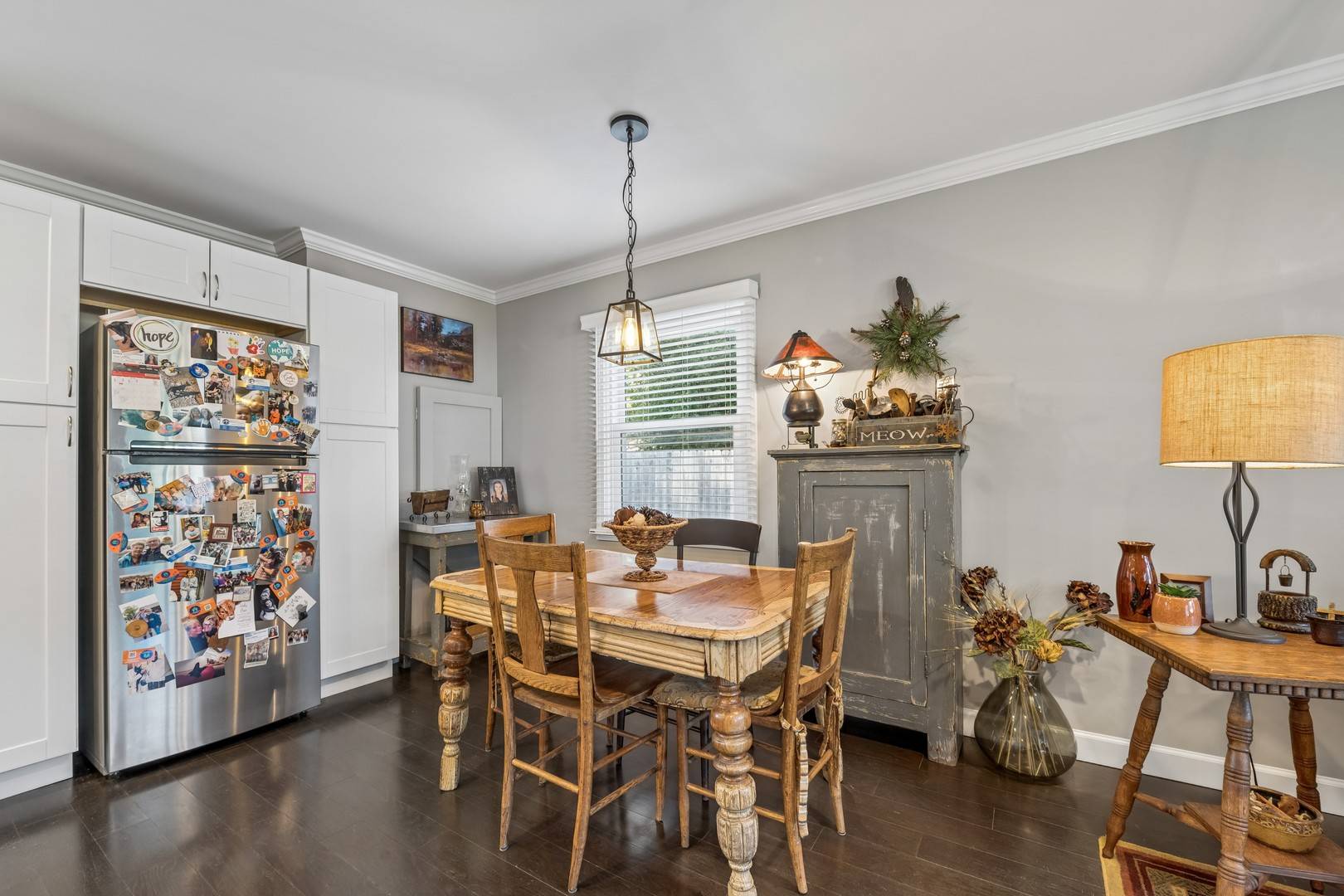 88 S Seebert ST, Cary, IL 60013