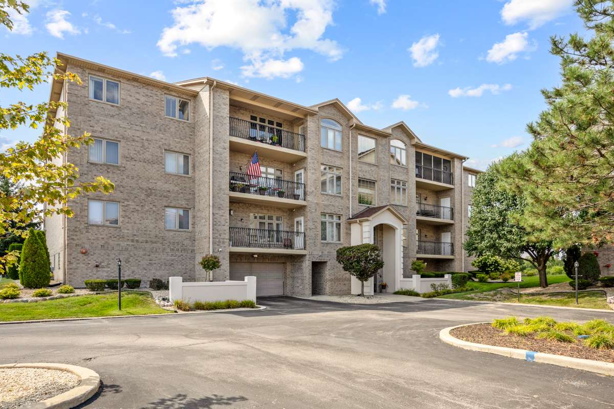 18650 Pine Lake DR #1D, Tinley Park, IL 60477
