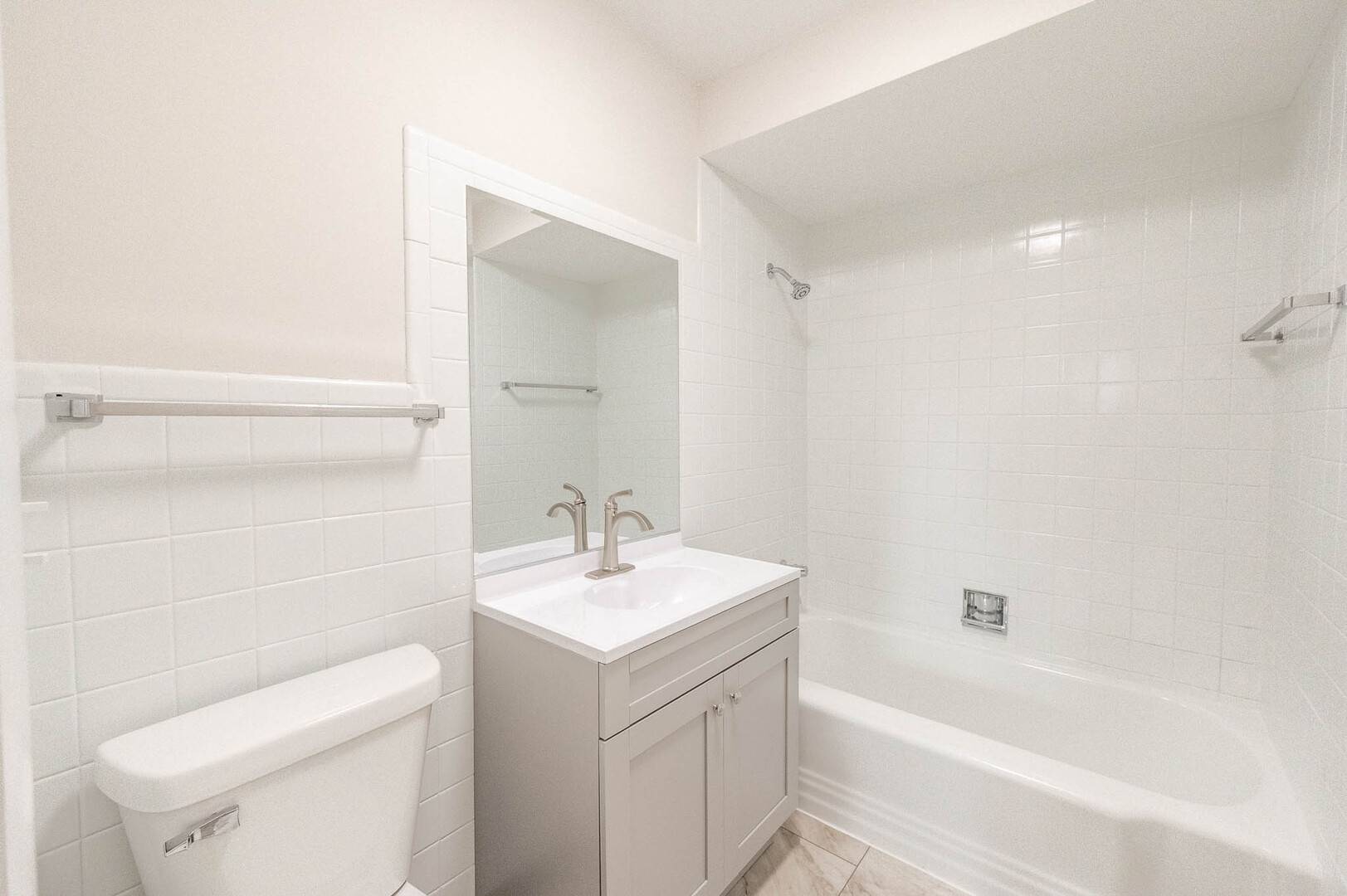 2010 S Crescent AVE #2-C, Park Ridge, IL 60068