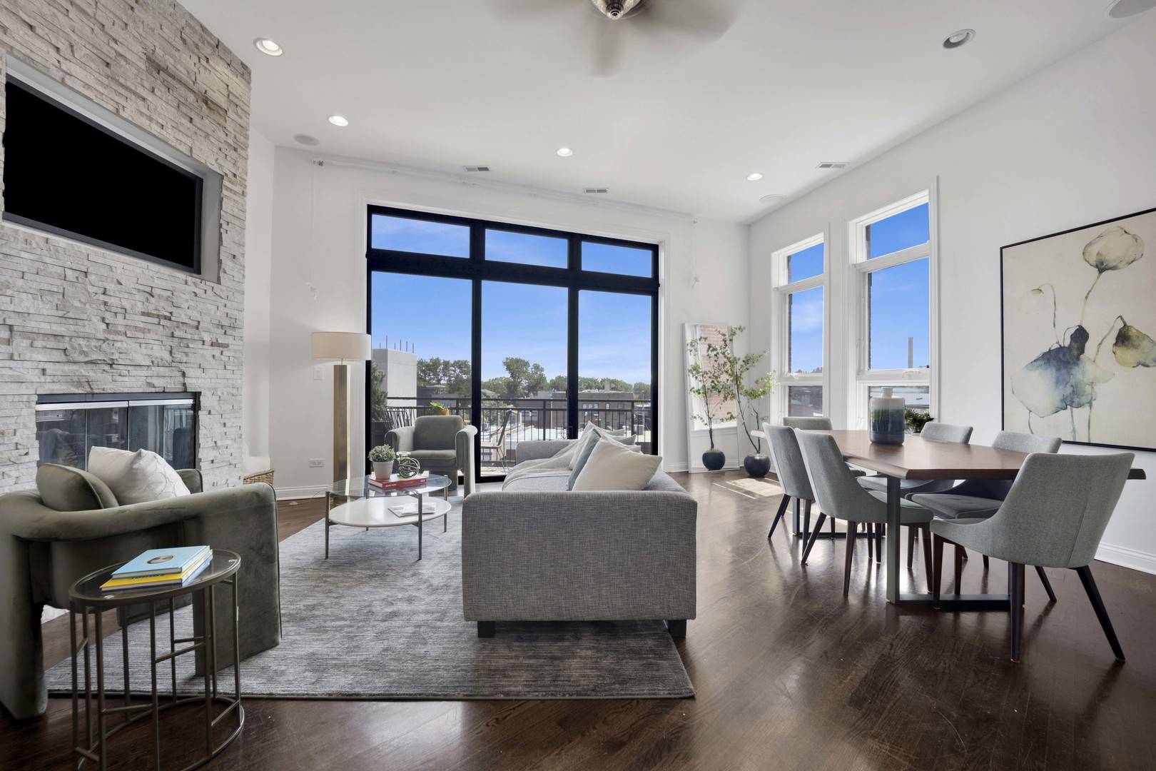 2522 W Chicago AVE #4, Chicago, IL 60622
