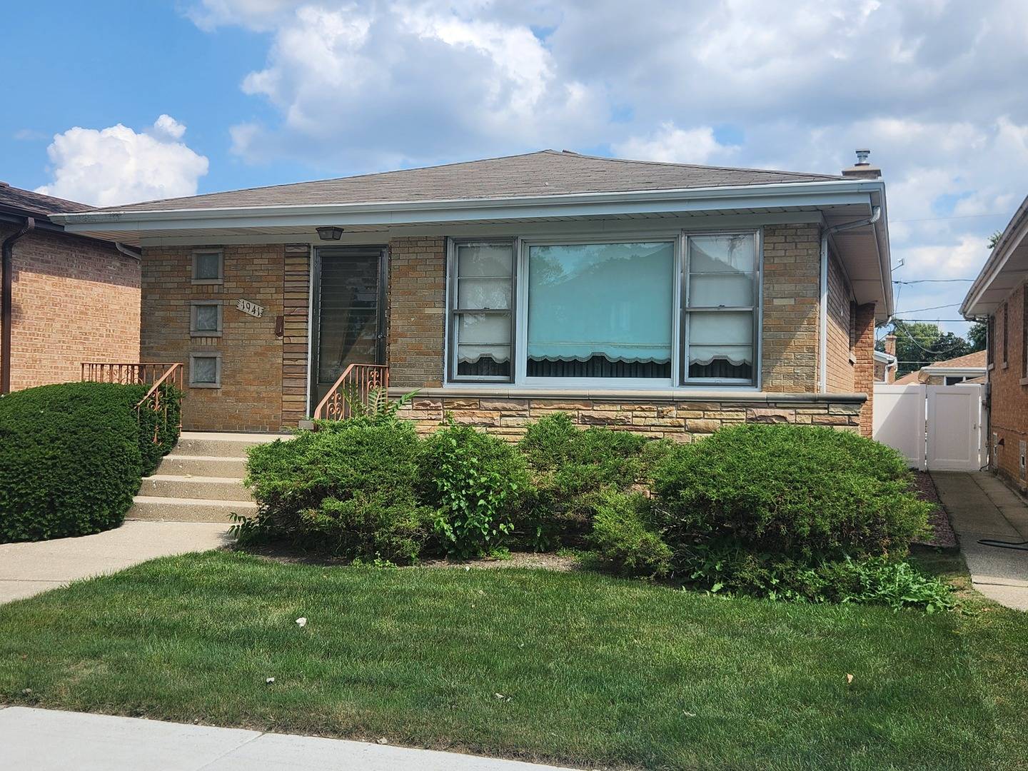 1941 N 75th AVE, Elmwood Park, IL 60707