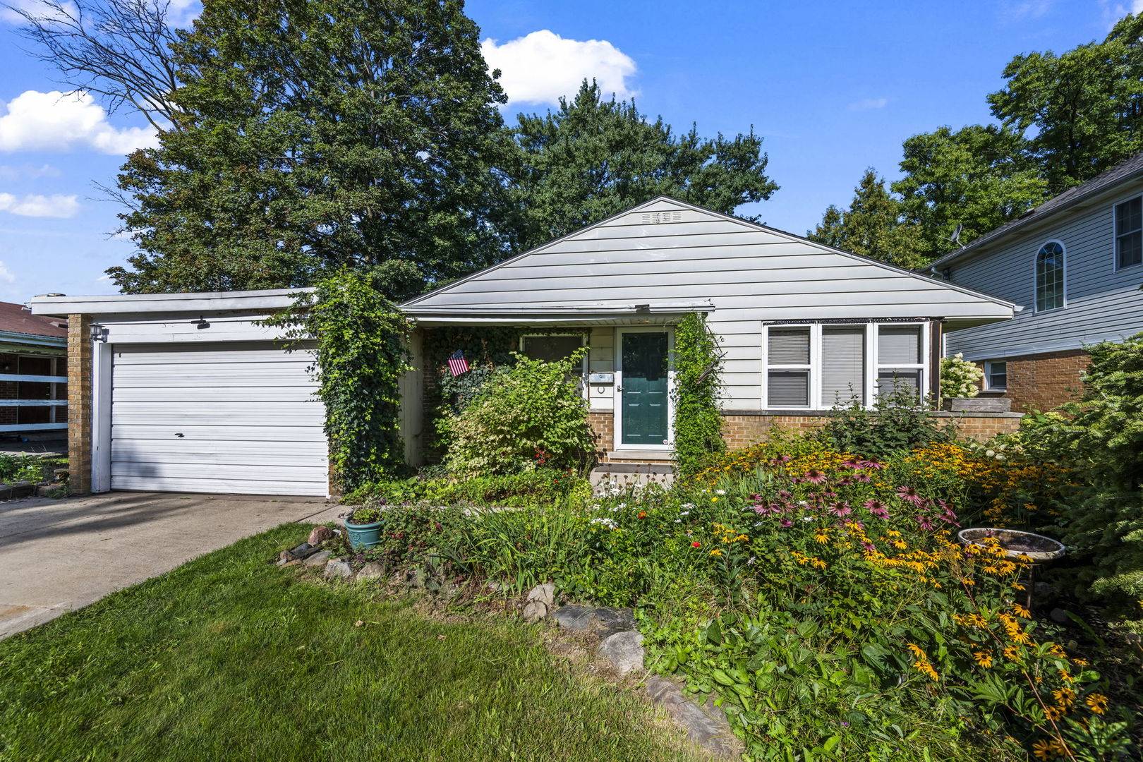 9420 Octavia AVE, Morton Grove, IL 60053